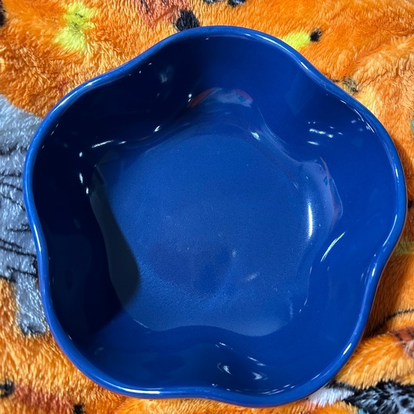 Roseville Spongeware Other - Roseville Spongeware Petal Bowl